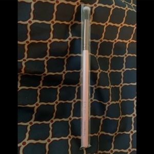 Luxie's 205 Rose Gold Tapered Shading Brush